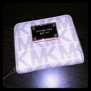 New without tags Michael kors small box wallet